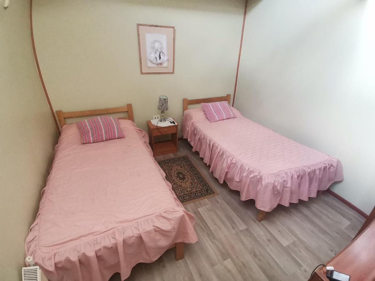 Hostal Bernardita Puerto Natales Buitenkant foto