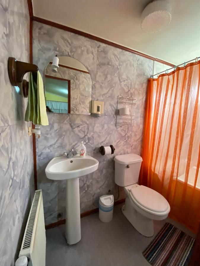 Hostal Bernardita Puerto Natales Buitenkant foto